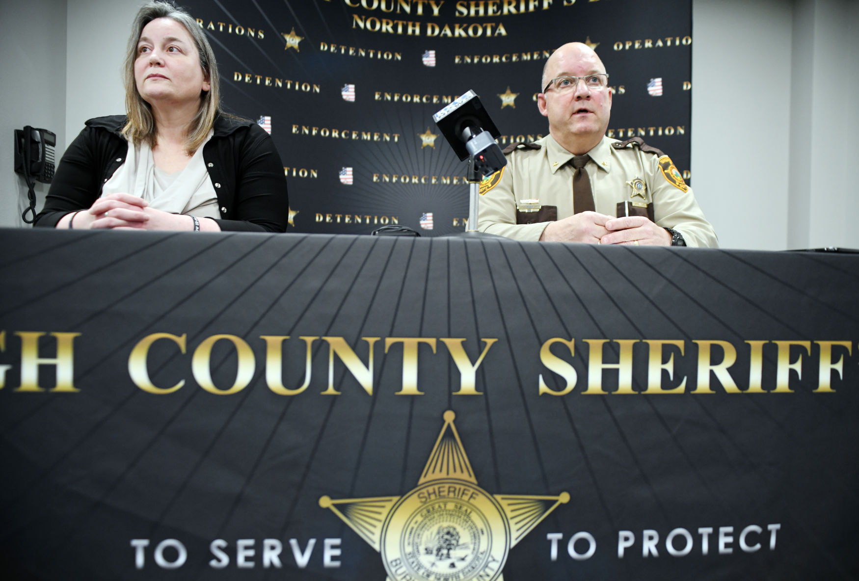 011020-nws-sheriff-presser